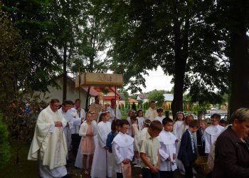 Mój Bóg jak drżący słowik w garści